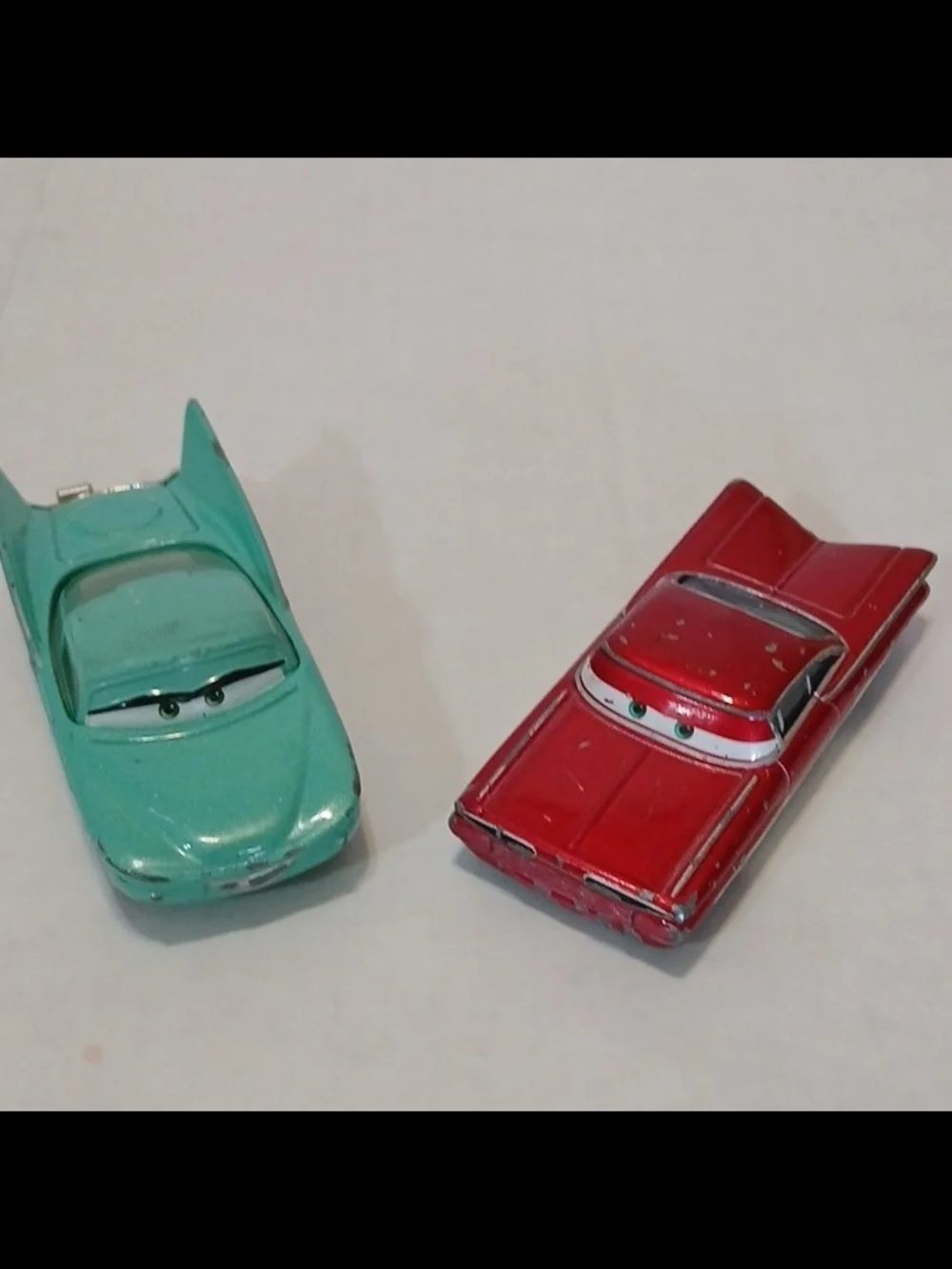 Mattel Disney Pixar Die-Cast Cars Lot Of 2 1:55 Turquoise Flo Ramone Red